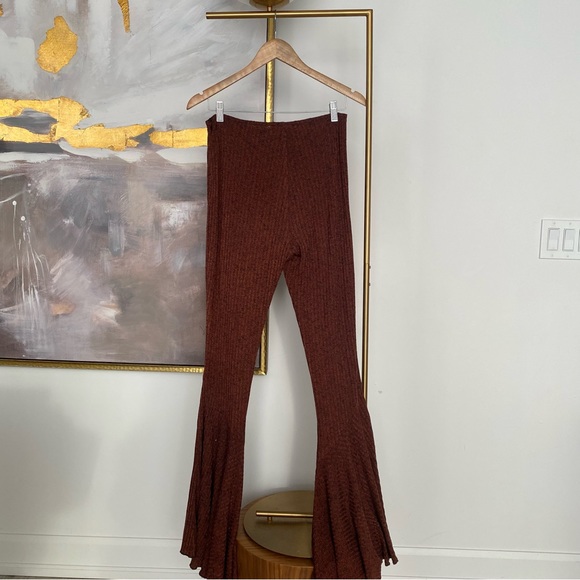 ⏱️24 HR SALE⏱️ 16ARLINGTON Flared Knit Pants - Picture 2 of 7